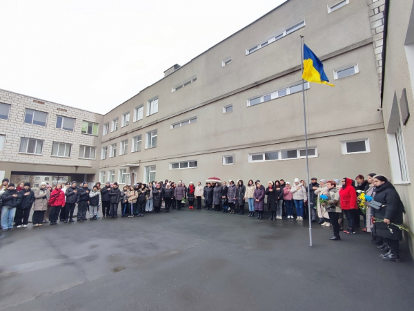 На будівлі школи №10 в Ізмаїлі відкрили меморіальну дошку полеглому герою Владиславу Гузенку