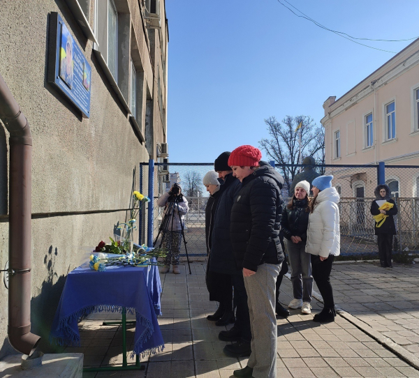 В Ізмаїлі відкрили меморіальну дошку, присвячену герою-захиснику Максиму Сидоренку