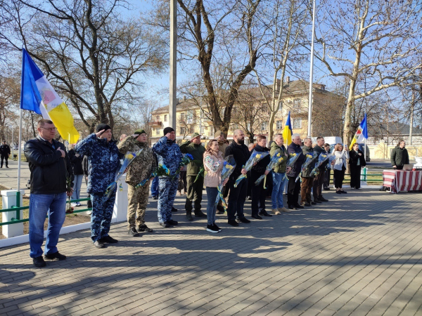 В Ізмаїлі поклали квіти до пам’ятника Шевченку з нагоди 211 річниці з Дня народження Кобзаря