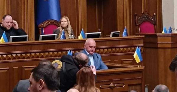 Новий нардеп від Слуги народу прийняв присягу замість Кормишкіної 