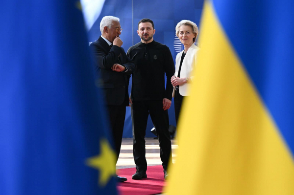 Дефіцит кадрів та посли-пропагандисти: що відбувається за лаштунками української дипломатії 