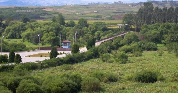 Військові Південної Кореї "випадково" відкрили вогонь у бік КНДР 