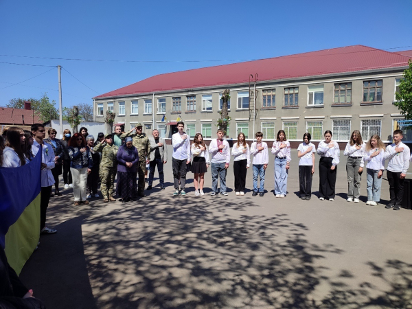 В Ізмаїлі відкрили меморіальну дошку на честь героя-захисника Віталія Гусакова