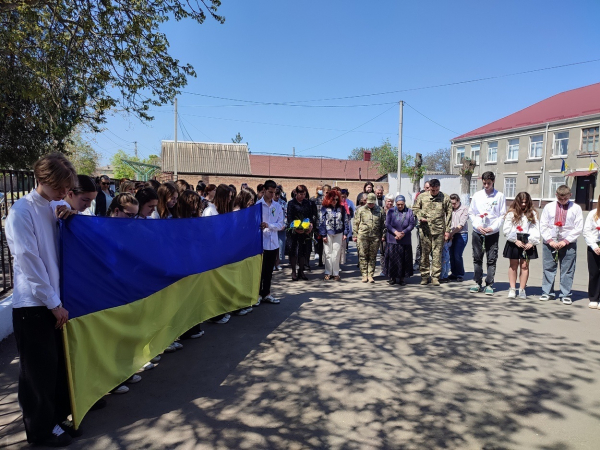 В Ізмаїлі відкрили меморіальну дошку на честь героя-захисника Віталія Гусакова