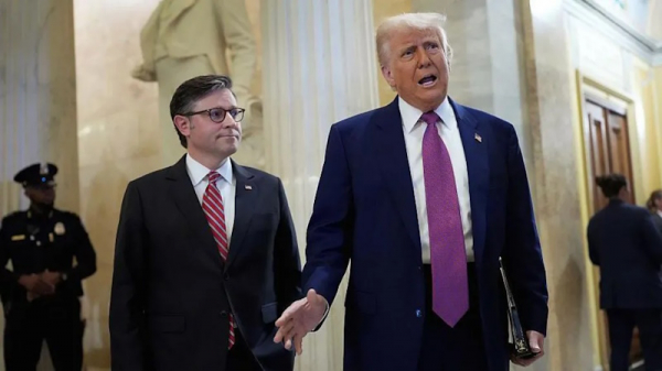«Большой, красивый»: в США приняли законопроект Трампа о налогах и расходах