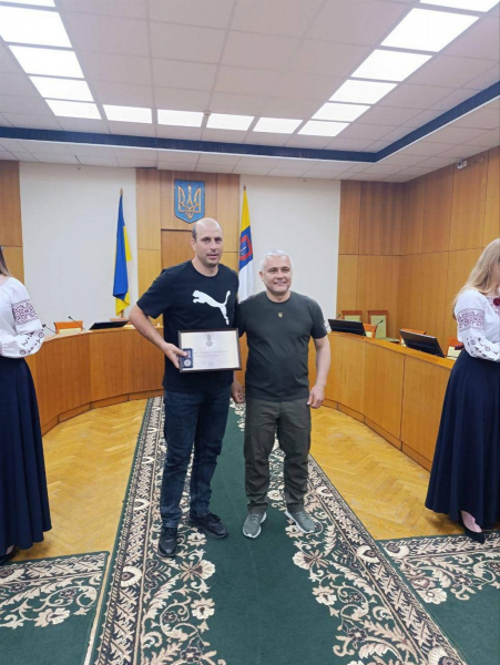 Ізмаїльський слюсар отримав відзнаку Президента «За оборону України» Ізмаїльський слюсар отримав відзнаку Президента «За оборону України»