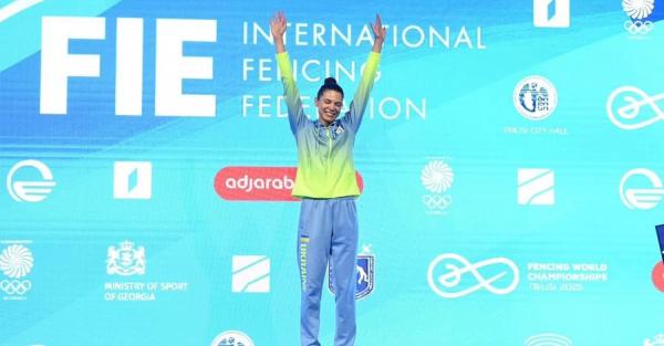 Чемпионка мира по фехтованию Влада Харькова: Пока моя страна в огне, я буду об этом говорить Чемпионка мира по фехтованию Влада Харькова: Пока моя страна в огне, я буду об этом говорить