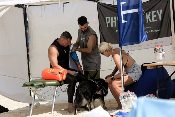 Участница и организаторы Crazy Challenge: Заплыв на 24 часа это только начало Участница и организаторы Crazy Challenge: Заплыв на 24 часа это только начало