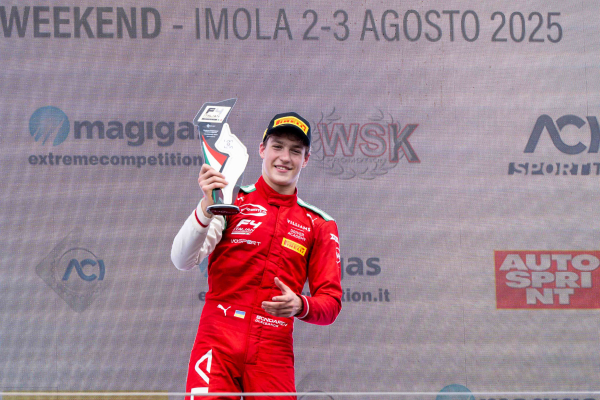 Пилот Ф4 Александр Бондарев: С детства мечтал походить на Молнию Маккуина из Тачек  