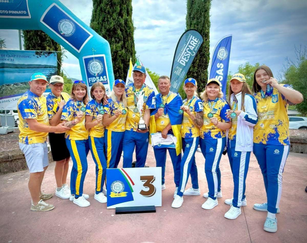 Юлия Яковенко поймала 20килограммового карпа и бронзу на чемпионате мира Юлия Яковенко поймала 20килограммового карпа и бронзу на чемпионате мира