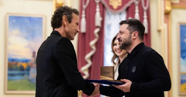 Зеленський відзначив нагородою "Національна легенда України" Магучіх, Вакарчука та СБУшників 