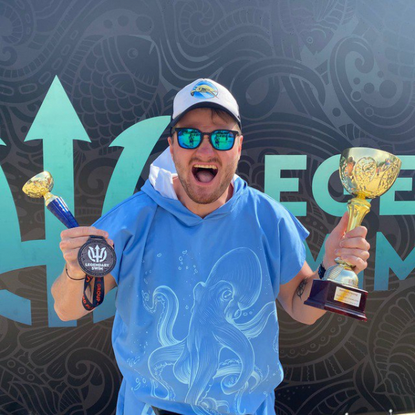 Участница и организаторы Crazy Challenge: Заплыв на 24 часа это только начало Участница и организаторы Crazy Challenge: Заплыв на 24 часа это только начало