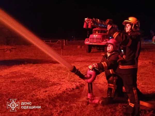 В Ізмаїлі після атаки шахедів зайнялася пожежа