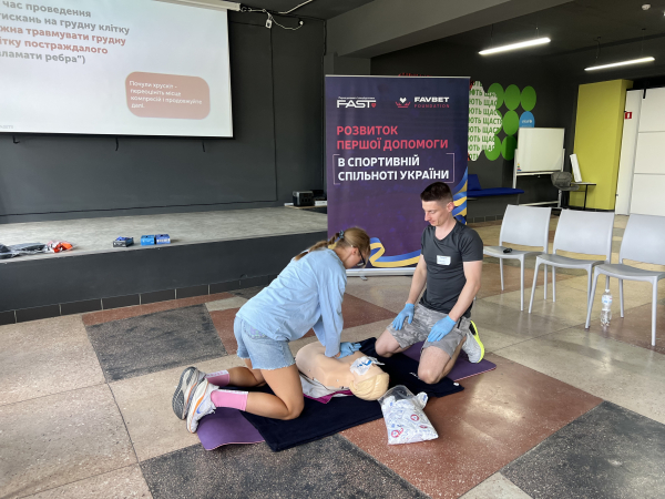 Favbet Foundation учит спортивное сообщество спасать жизнь  