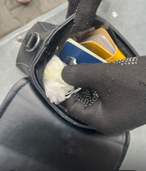 У пункті пропуску Орлівка прикордонники знайшли у пасажирки автобуса амфетамін