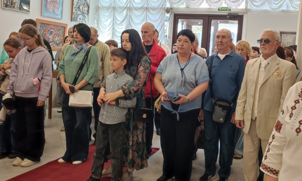 У День міста в Ізмаїльській картинній галереї урочисто відкрили відразу три виставки