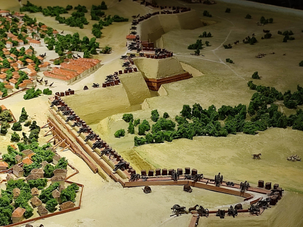 Міфи зруйновано: після 10 років кропіткої праці побачив світ макет справжньої фортеці Ізмаїл (відео) Міфи зруйновано: після 10 років кропіткої праці побачив світ макет справжньої фортеці Ізмаїл (відео)