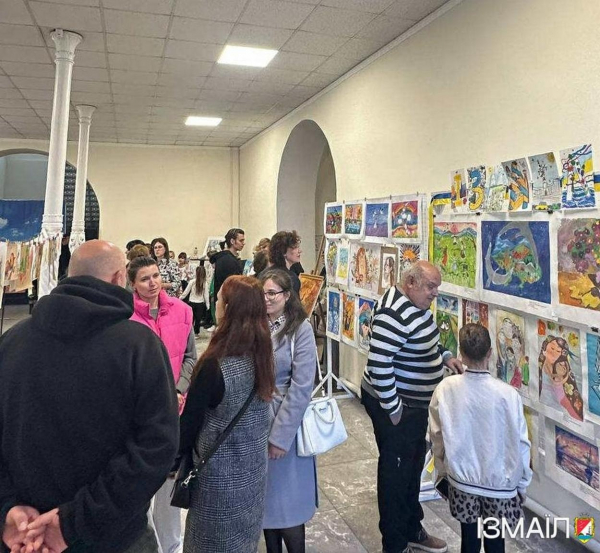 В Центрі культури імені Петра Чакіра до Дня міста відбулося відкриття виставки В Центрі культури імені Петра Чакіра до Дня міста відбулося відкриття виставки