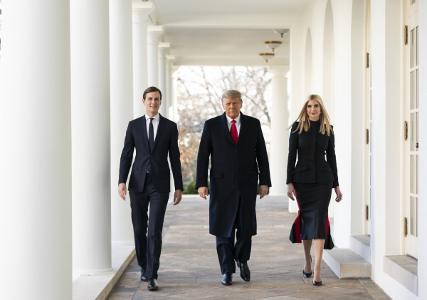 Зять та гольф-партнер Трампа: хто взявся вирішувати долю України 