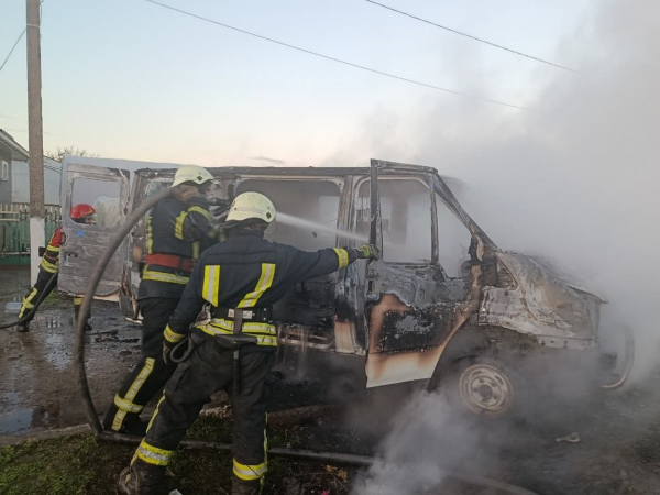 Під Ізмаїлом згорів автомобіль Під Ізмаїлом згорів автомобіль