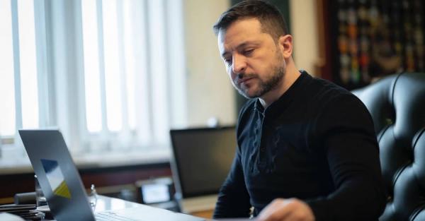 Зеленський оголосив масштабне перезавантаження енергосфери та дав низку доручень Кабміну Зеленський оголосив масштабне перезавантаження енергосфери та дав низку доручень Кабміну