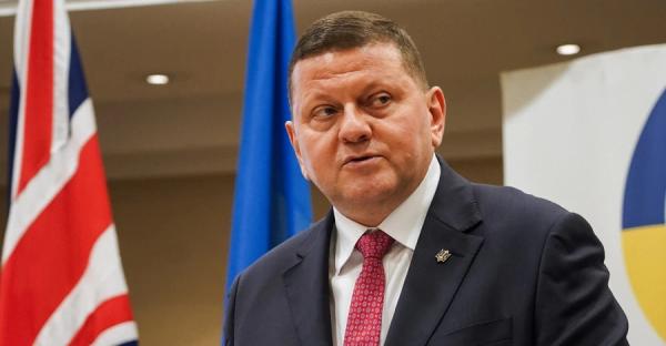 Радниця Залужного заперечила його плани звільнятися: Нічого не змінилося 