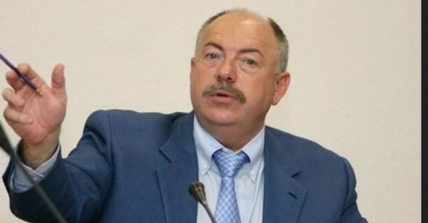 Під час обшуків у Піскуна у Франції знайшли євро, 3 кг золота і 18 вартісних годинників 