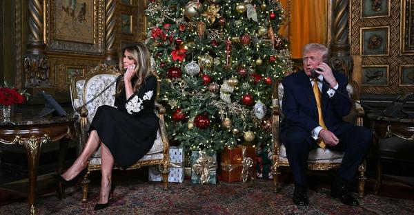 Трамп поспілкувався з дітьми та привітав з Різдвом всіх, включаючи покидьків 