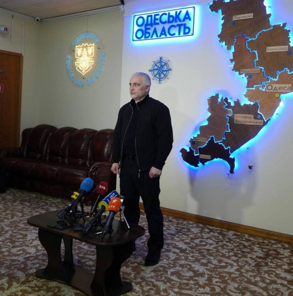 Очільник Одещини Олег Кіпер відповів на питання журналістів стосовно ситуації із мостом в Маяках