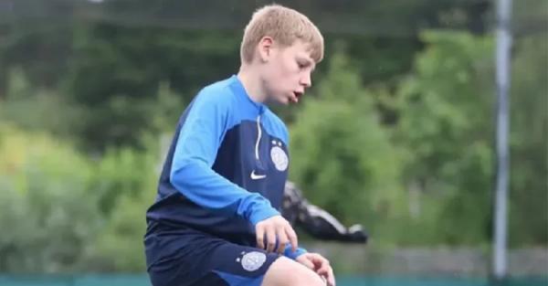 "Ливерпуль" подписал 14летнего футболиста сборной Украины "Ливерпуль" подписал 14летнего футболиста сборной Украины