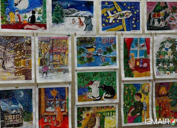 В Ізмаїлі відкрили виставку «Фарби зимової казки» В Ізмаїлі відкрили виставку «Фарби зимової казки»
