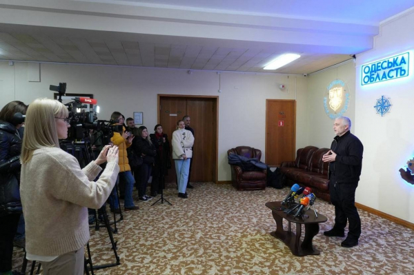 Очільник Одещини Олег Кіпер відповів на питання журналістів стосовно ситуації із мостом в Маяках