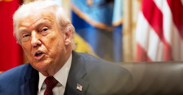 Трамп назвав репортерку ABC News найнеприємнішою в залі і жахливою Трамп назвав репортерку ABC News найнеприємнішою в залі і жахливою