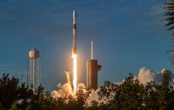 SpaceX запустила нову партію супутників Starlink SpaceX запустила нову партію супутників Starlink