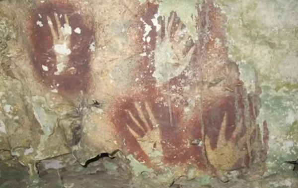 В Индонезии нашли самый древний в мире отпечаток человеческой ладони