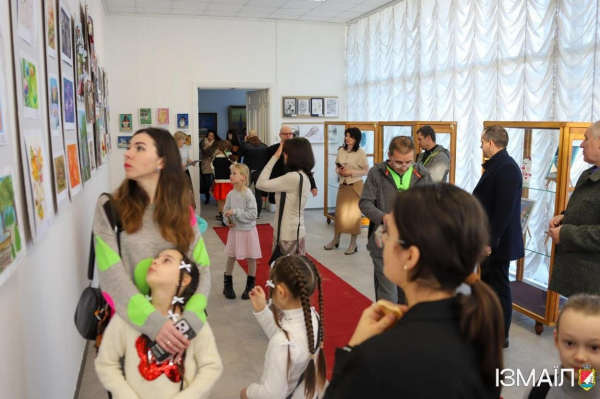 В Ізмаїлі відкрили виставку дитячої творчості &laquo;Різдвяна феєрія&raquo;
