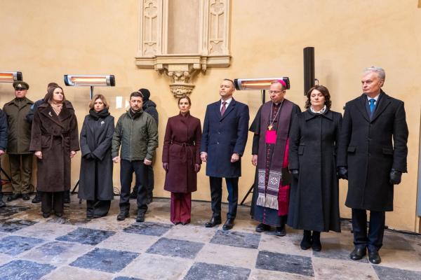 Зеленський у Литві поговорив з Тихановською і сказав, що у шпіца Лукашенка більше прав, ніж у білорусів Зеленський у Литві поговорив з Тихановською і сказав, що у шпіца Лукашенка більше прав, ніж у білорусів