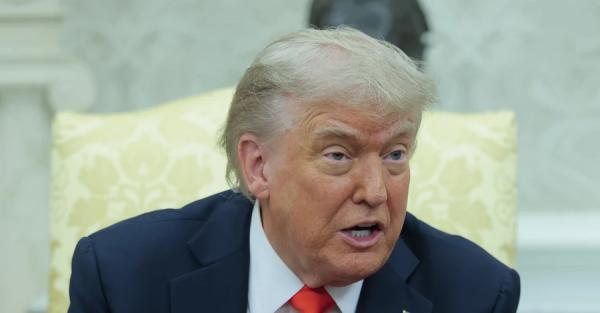 Трамп заявив, що до Ірану прямує "ще одна прекрасна армада" 