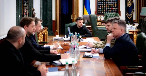 Зеленський назвав три ключові напрями роботи України з міжнародними партнерами Зеленський назвав три ключові напрями роботи України з міжнародними партнерами