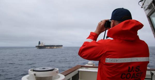 МЗС перевіряє, чи були громадяни України на борту затриманого США танкера 