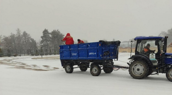 В Ізмаїлі вхурделило: місто накрив циклон