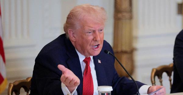 Трамп заявив, що Джеффрі Епштейн змовлявся проти нього з відомим письменником Трамп заявив, що Джеффрі Епштейн змовлявся проти нього з відомим письменником