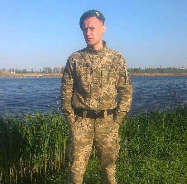 Історія героя: прикордонник Віталій Гиренко став останнім звільненим з полону захисником Зміїного