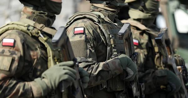 Поляків, які воюють за Україну, звільнять від кримінальної відповідальності 