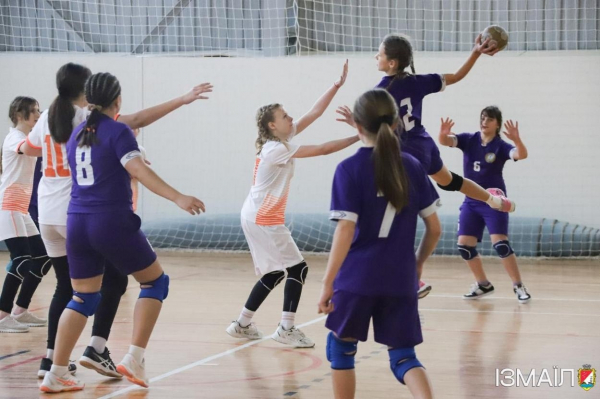 В Ізмаїлі пройшли волейбольний та гандбольний турнір