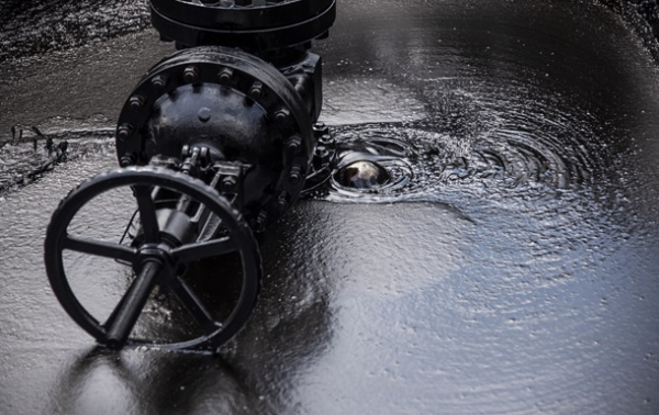 Страны МЭА начали высвобождение аварийных запасов нефти Страны МЭА начали высвобождение аварийных запасов нефти