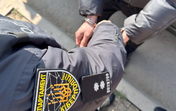 Одесские мошенники обманывали военных на продаже элитных авто