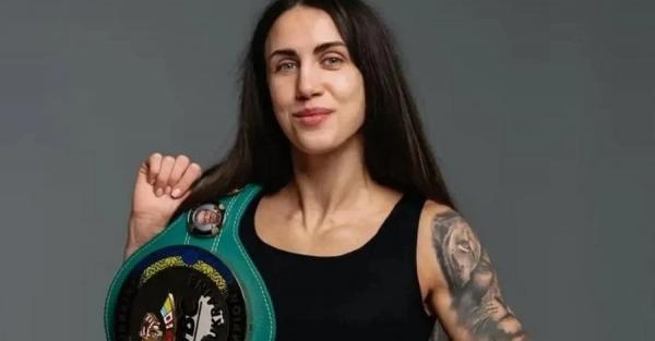 Украинка Петренко стала чемпионкой мира по версии IBO во втором легчайшем весе Украинка Петренко стала чемпионкой мира по версии IBO во втором легчайшем весе