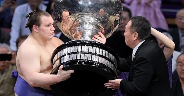 Перший тренер українського сумоїста Аонішики: Японці не люблять його стиль &ndash; вони штовхаються, а він бореться 