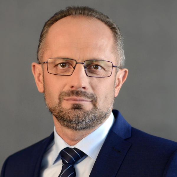 Роман Безсмертний: Орбан програє вибори і, нервуючи, звинувачує в усьому Україну 